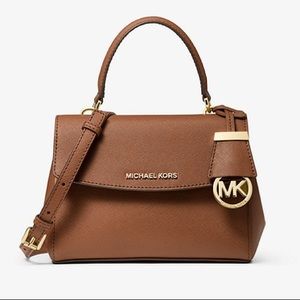 Michael Kors
Ava Crossbody + wallet